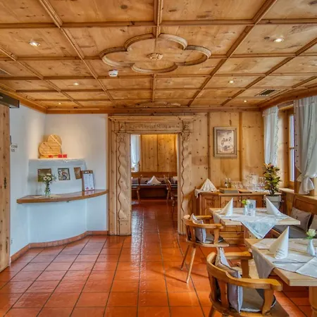 ゲストハウス Alt Paznaun イシュグル