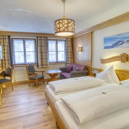 ゲストハウス Alt Paznaun