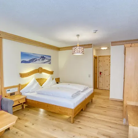 ゲストハウス Alt Paznaun